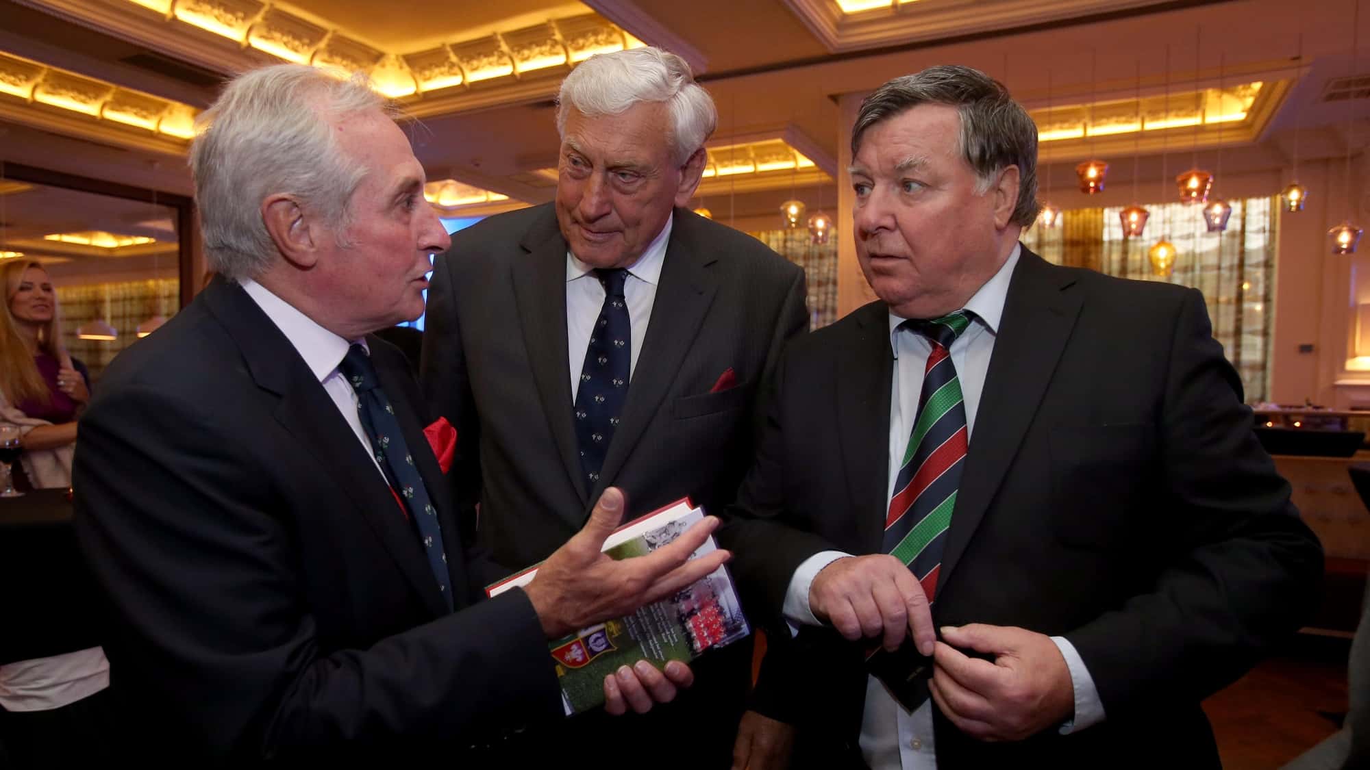 Barry John: Rugby world and beyond pay tribute to 'The King'