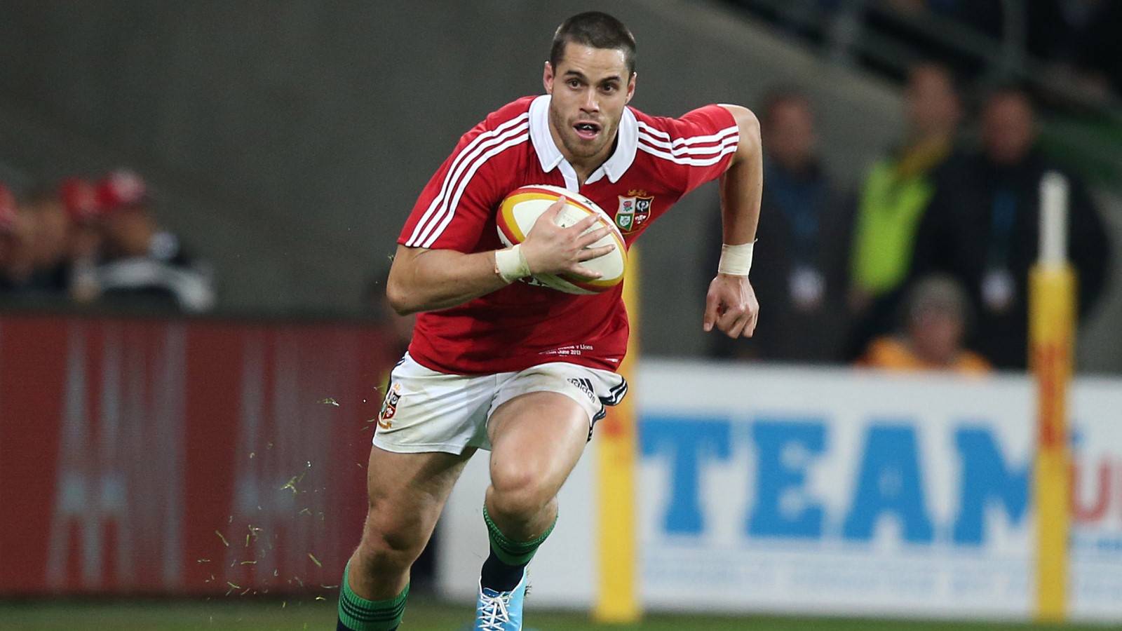 Maitland and Laidlaw star as Scotland see off France