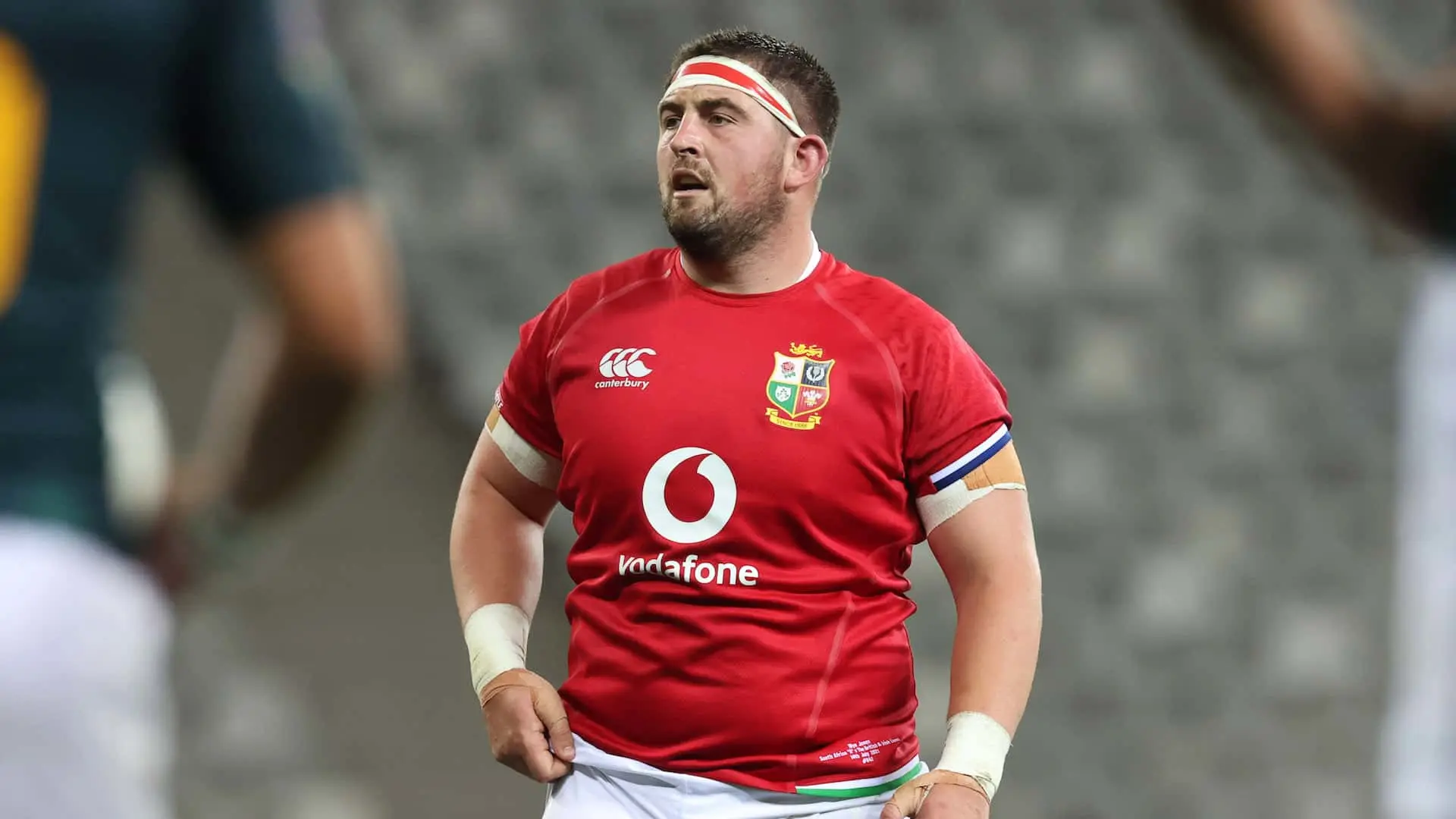 Wyn Jones out of first Test