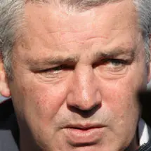 Gatland in plaster after fall