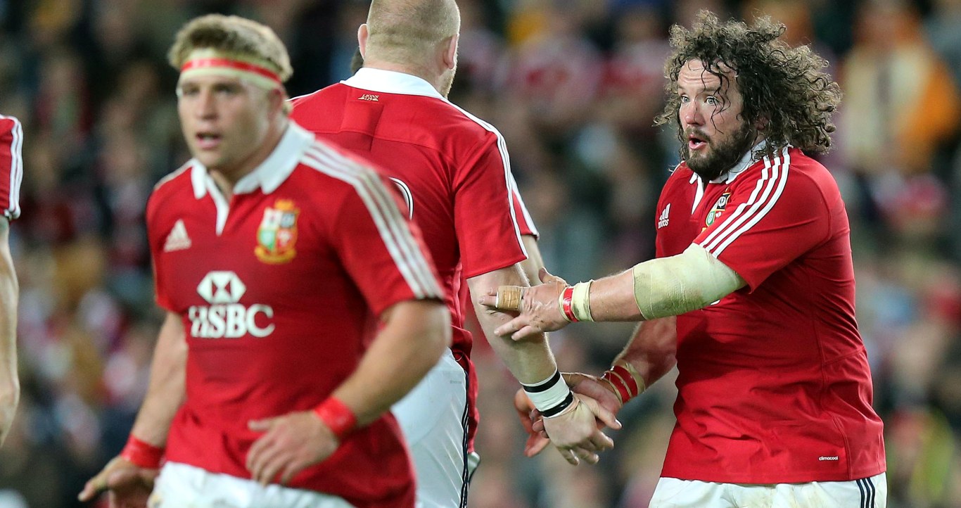 Lions prop Jones to make Harlequins move