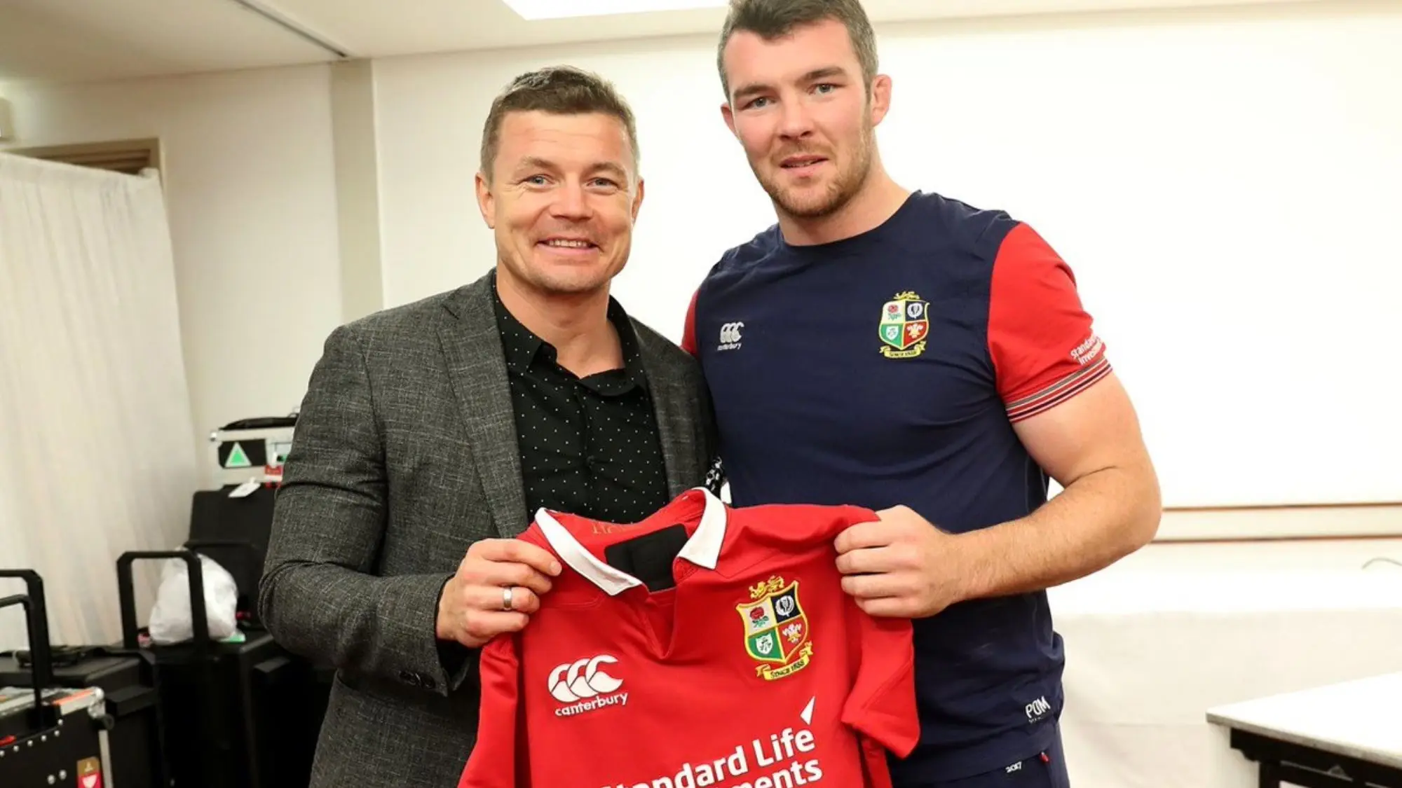 Brian O'Driscoll presents Test jerseys on eve of All Blacks clash