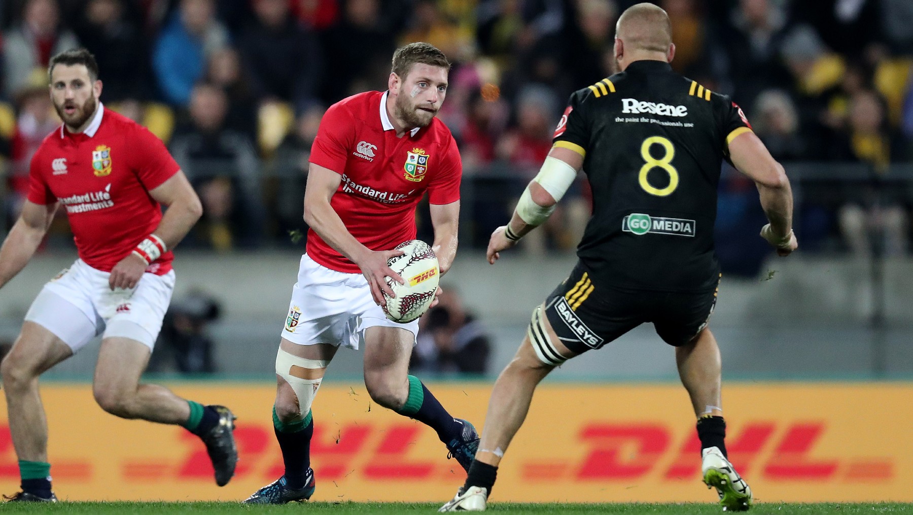 Brilliant Russell helps send Racing 92 to European final