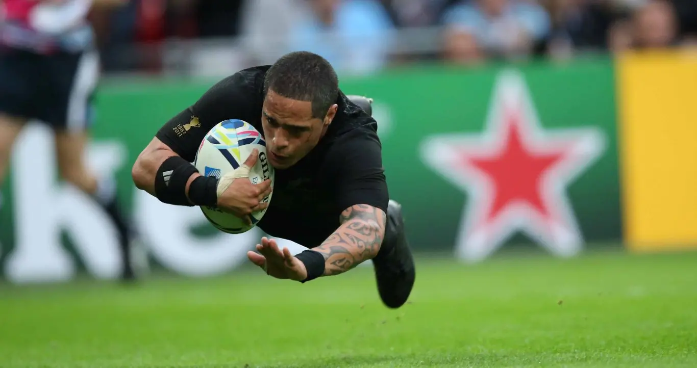 Smith and Cane combine as New Zealand overcome scare