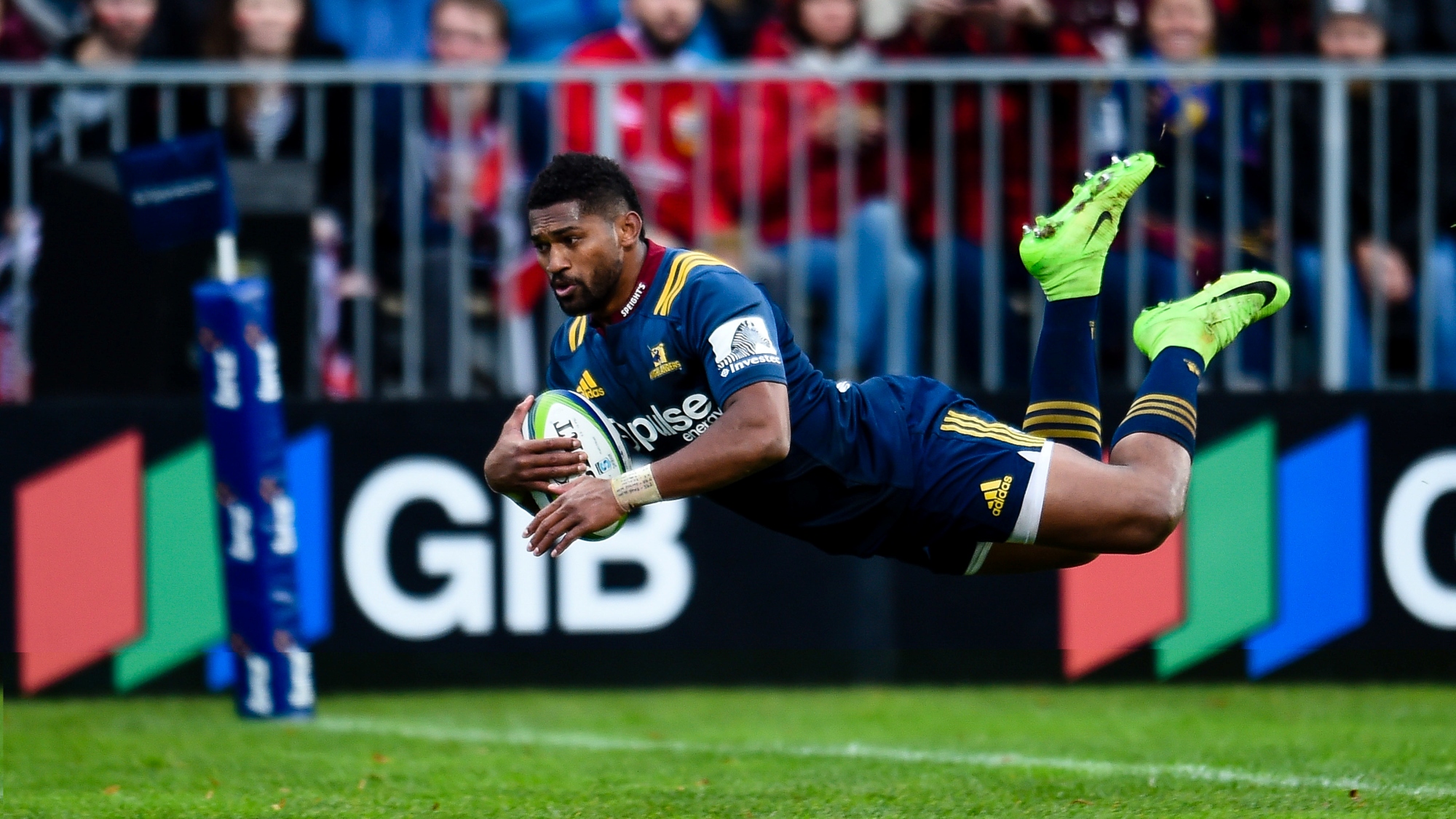Highlanders unveil team to face The British & Irish Lions