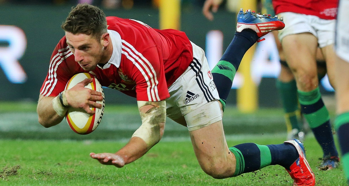 Cuthbert to stay with Cardiff