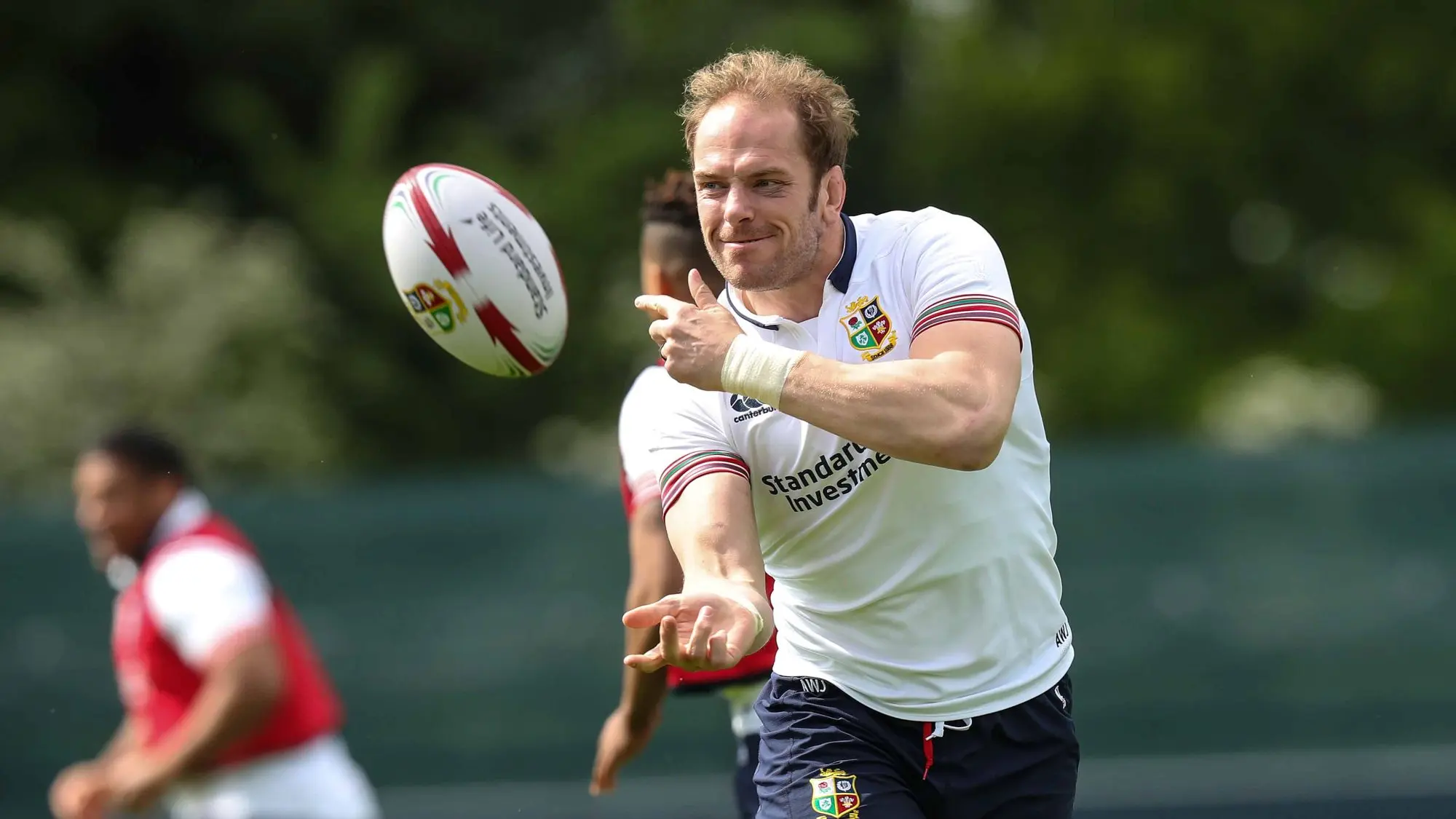 Wales beat South Africa in exciting Cardiff contest