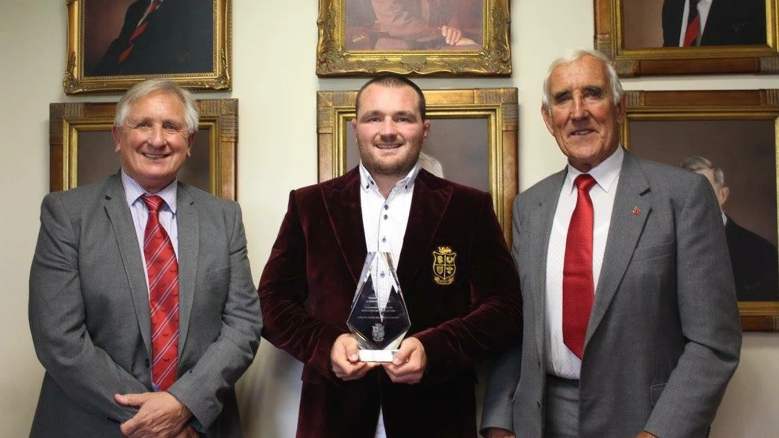 Owens honoured by home club for achievements on Tour