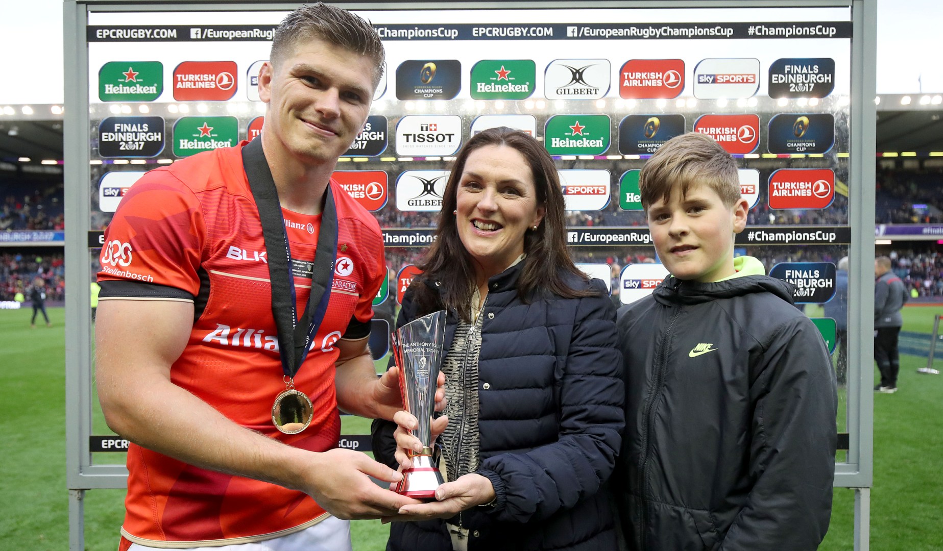 Farrell awarded Anthony Foley Memorial Trophy as European Player of the Year