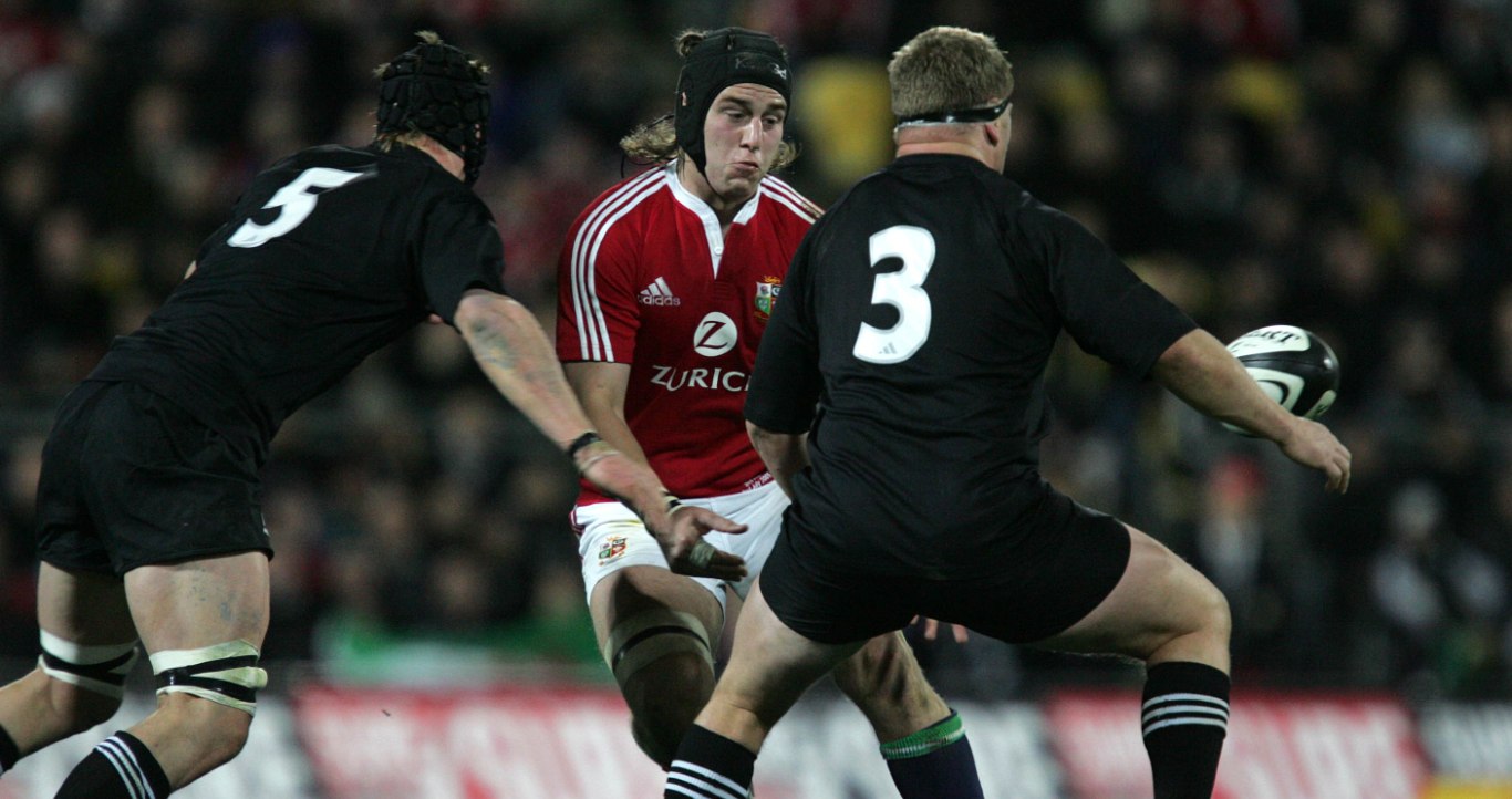 Jones calls time on professional career