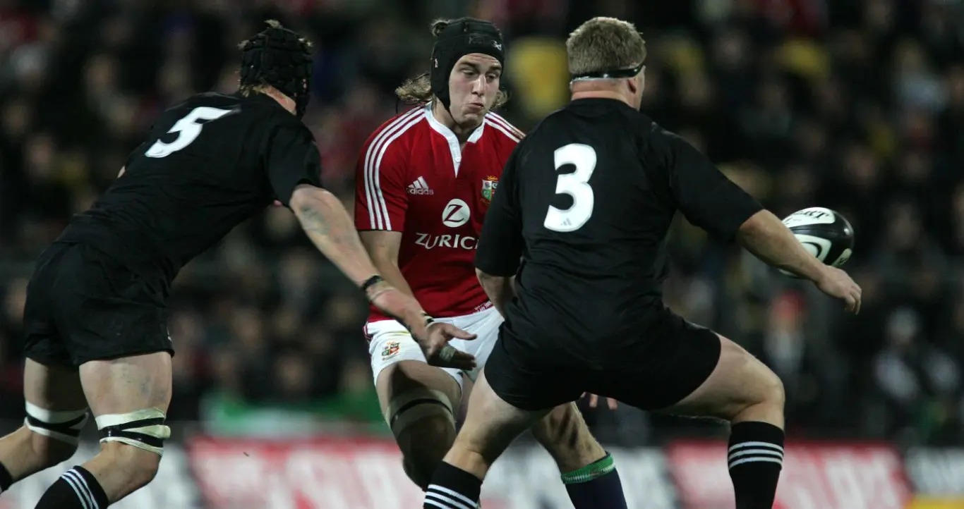 Jones calls time on professional career