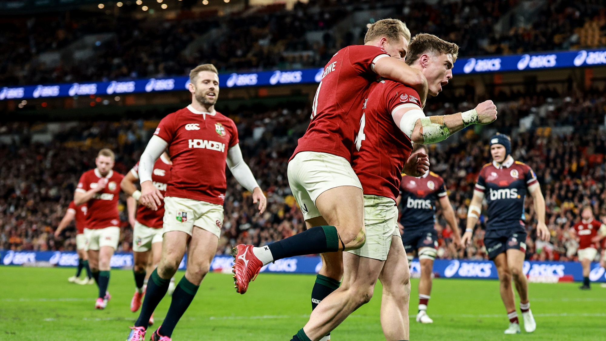 TommyFreemanTryQueenslandRedsSB2000