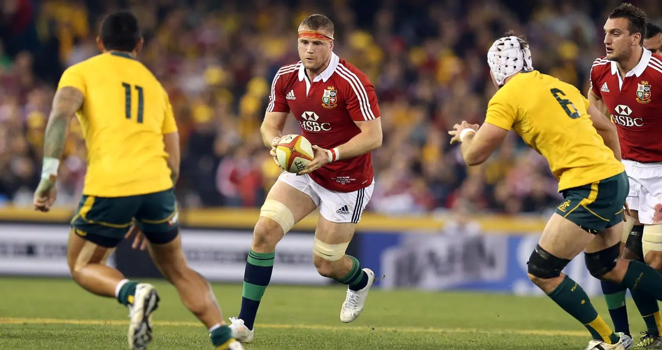 Lions hero Heaslip roars Leinster to victory