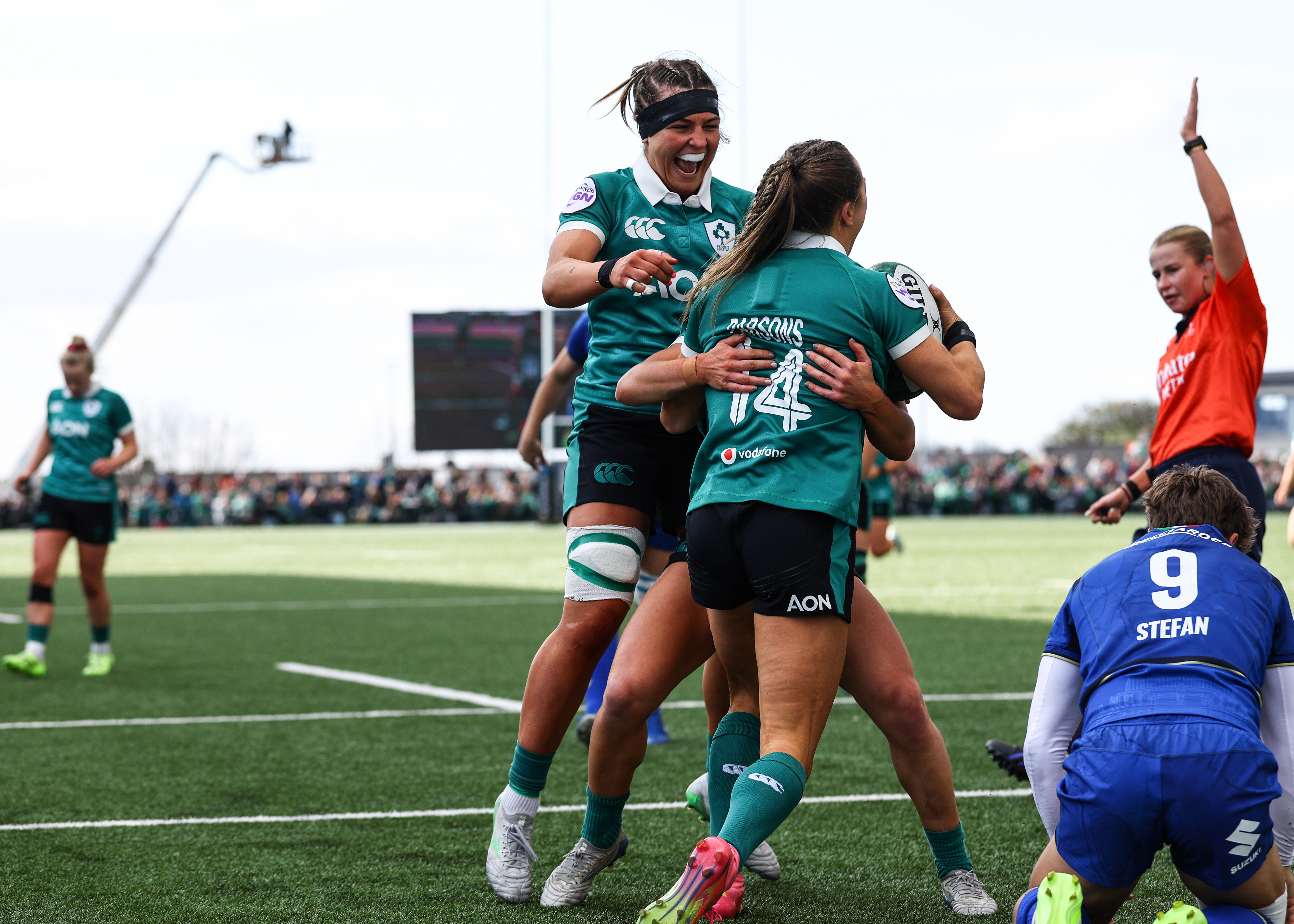 Béibhinn Parsons celebrates at Dexcom Stadium