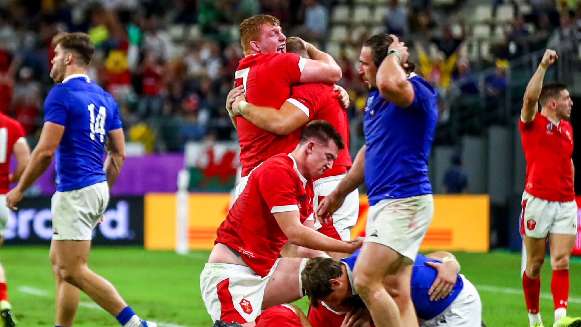 Gatland hails Welsh warrior spirit after edging out France