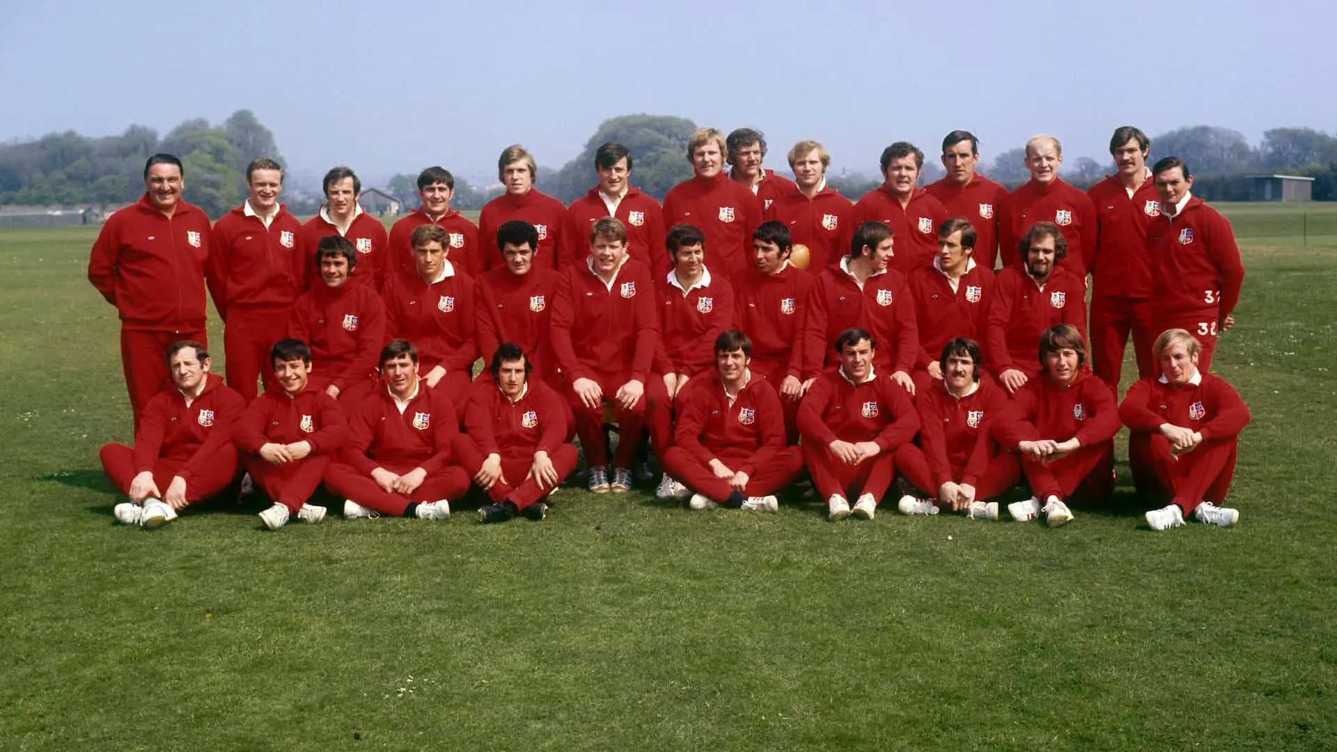 Lions legend Duckham dies aged 76