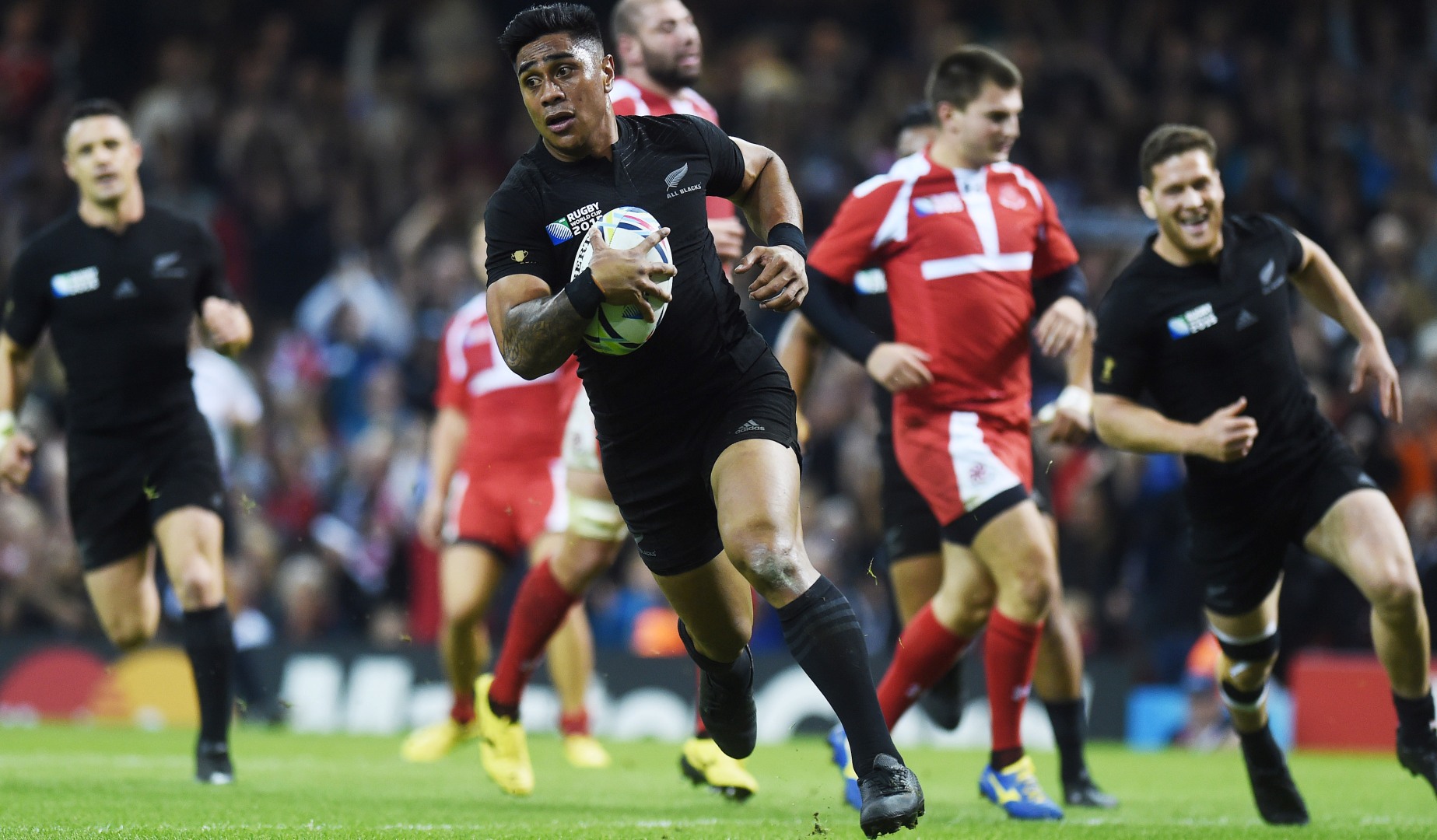 Hansen tips Crotty and Fekitoa for All Blacks midfield