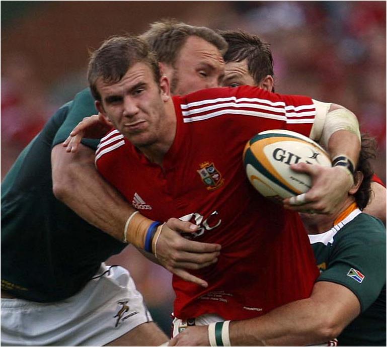 Croft breaks shoulder