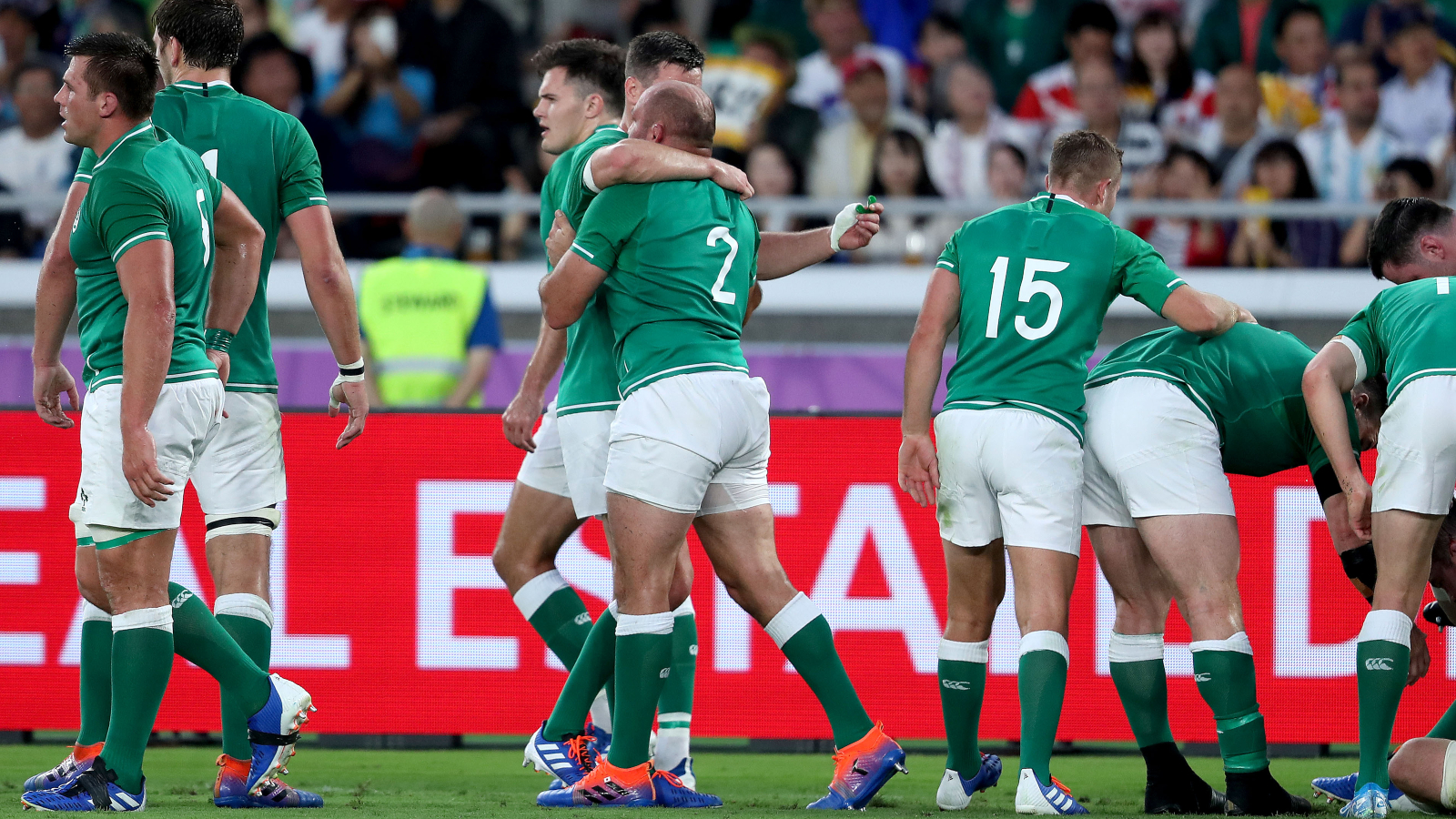 Best leads the way as Ireland get off to a flyer