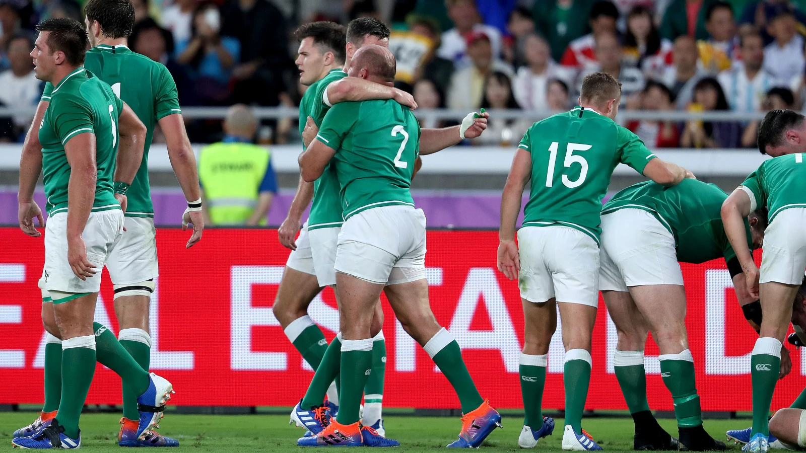 Best leads the way as Ireland get off to a flyer
