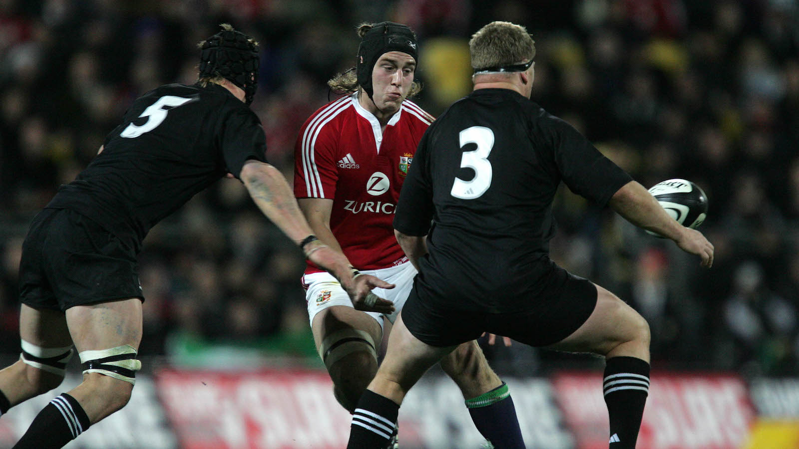 Ryan Jones joined by fellow Lion for NHS fundraiser