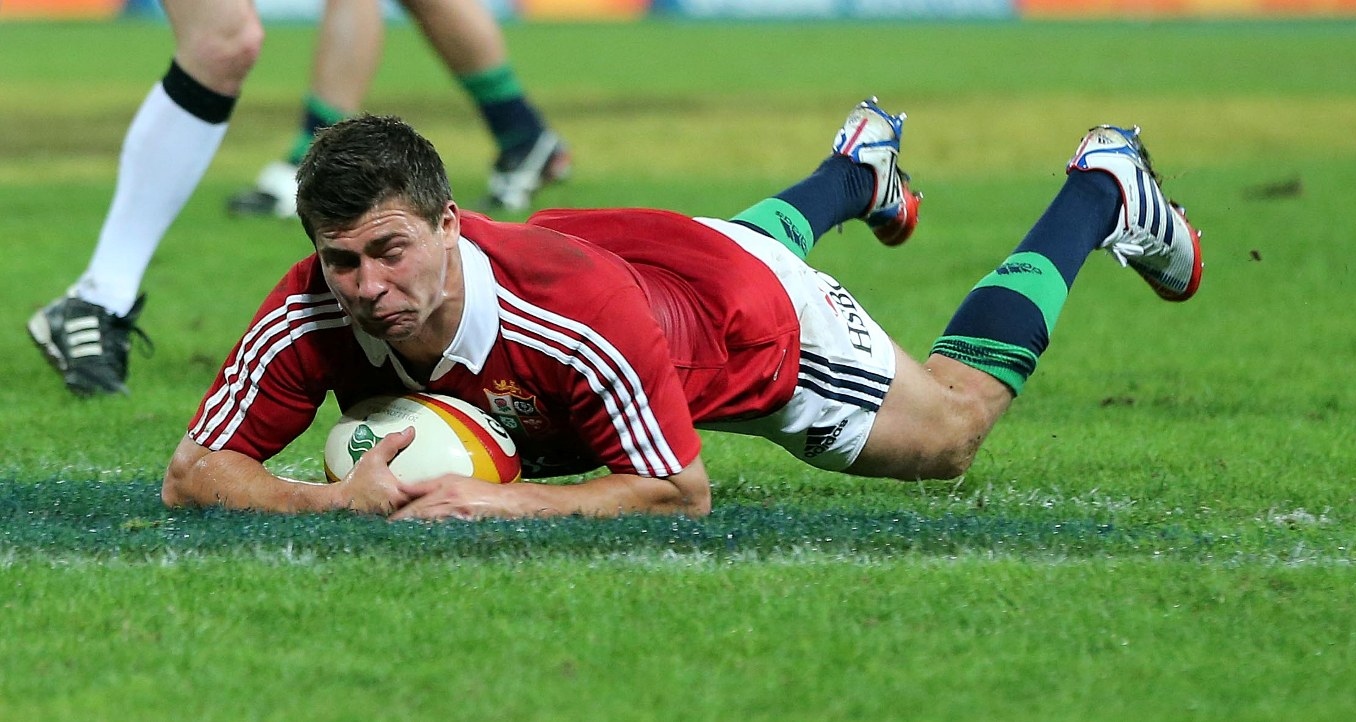 Youngs eager to play leading role for England