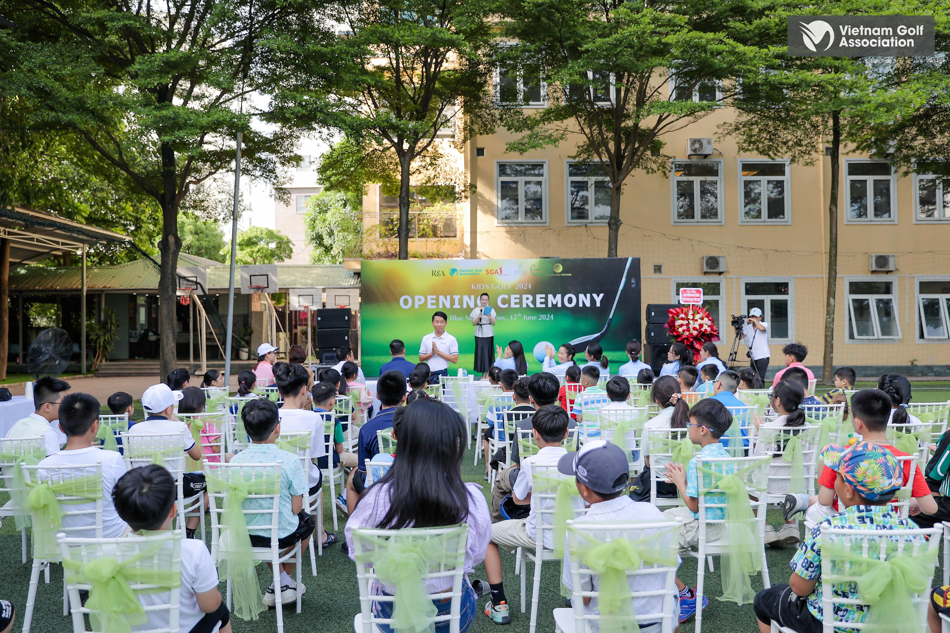 Cover Image for THE OPENING CEREMONY OF KIDS GOLF COURSE