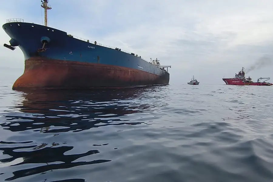 The tanker and pipeline war is part of a larger and more complex game that can and must be answered. The Russians' view on the attack on the two oil tankers, on the tanker carrying sunflower oil!