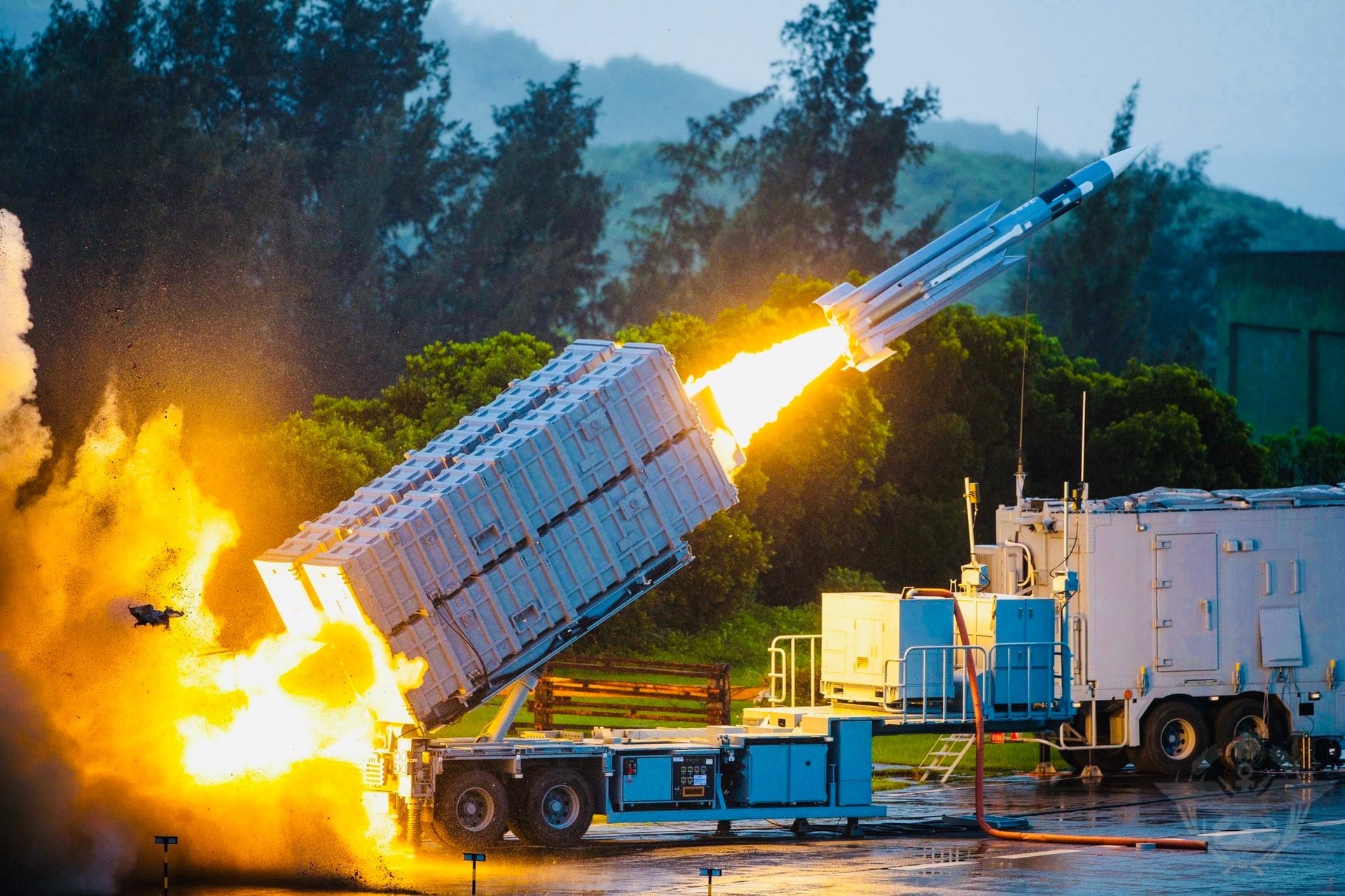 Strategic Reach and Regional Resilience: The Development of the HF-IIIER Supersonic Anti-Ship Missile by Taiwan in 2025. China, India, South Korea and Japan have similar missiles and Greece is unfortunately not in a hurry to buy them.
