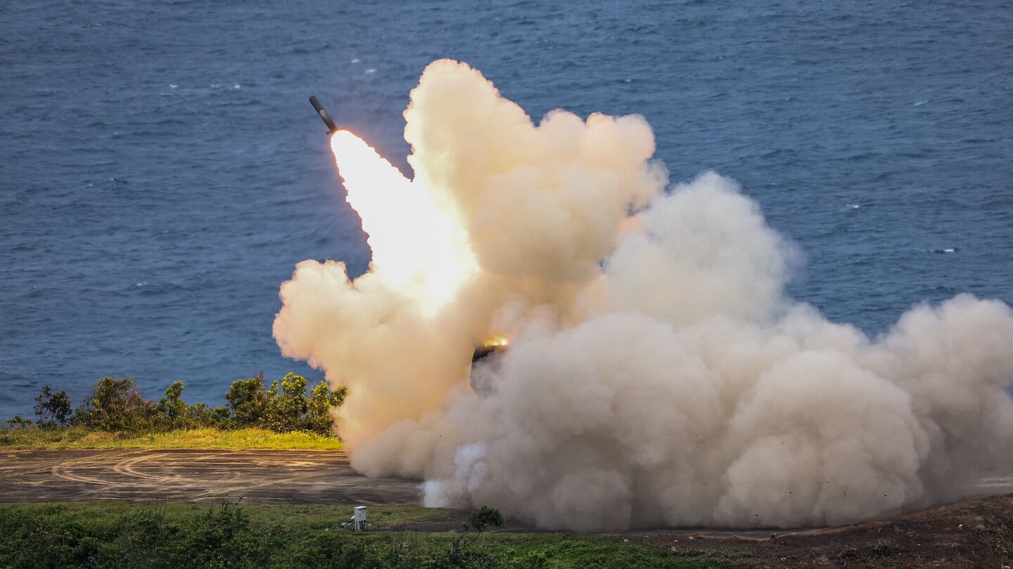 US HIMARS Sale to Bahrain: Gulf Security Dynamics in 2025