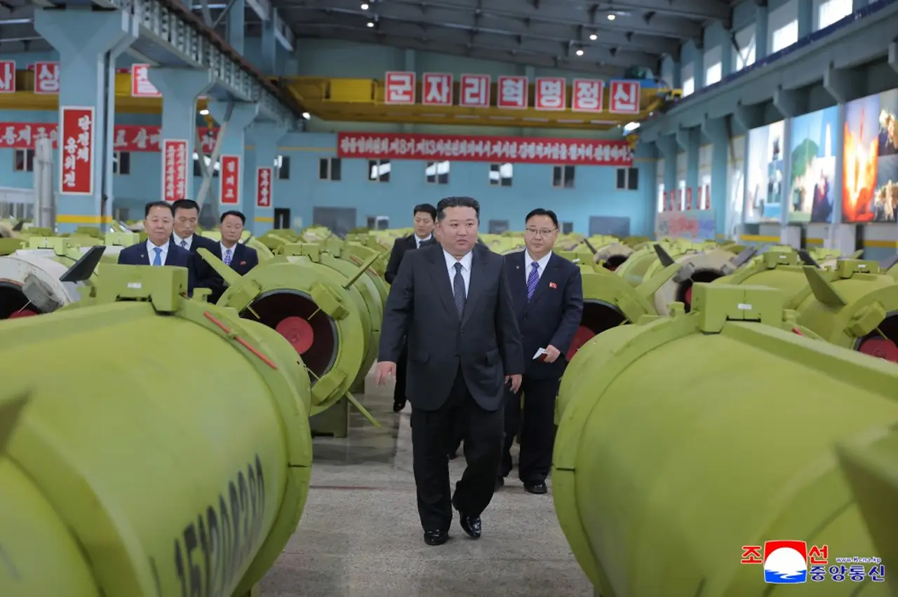 North Korea showed off its perfect factories with CNC machines and ready-made missiles of various types for mass production. In Greece, the idiots who ruled us here destroyed everything and destroyed all the factories of our military industry.