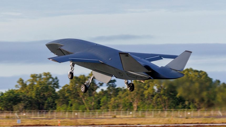Boeing's MQ-28A Ghost Bat will launch AIM-120 AMRAAM in December! The company had revealed that the test was scheduled after early 2026. They are racing to catch up with the missile launch from Turkey's Bayraktar KIZILELMA MALE UAV!