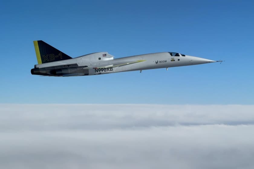 First private-built supersonic plane smashes sound barrier 