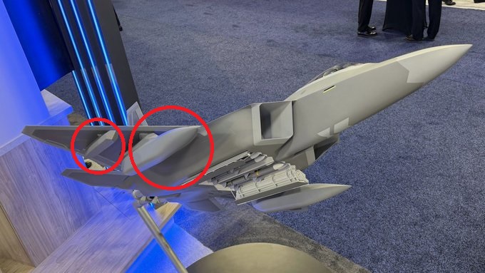 F-22 Raptor Model Reveals Low-Observability Drop Tanks and IRST Pods at AFA Symposium 2026