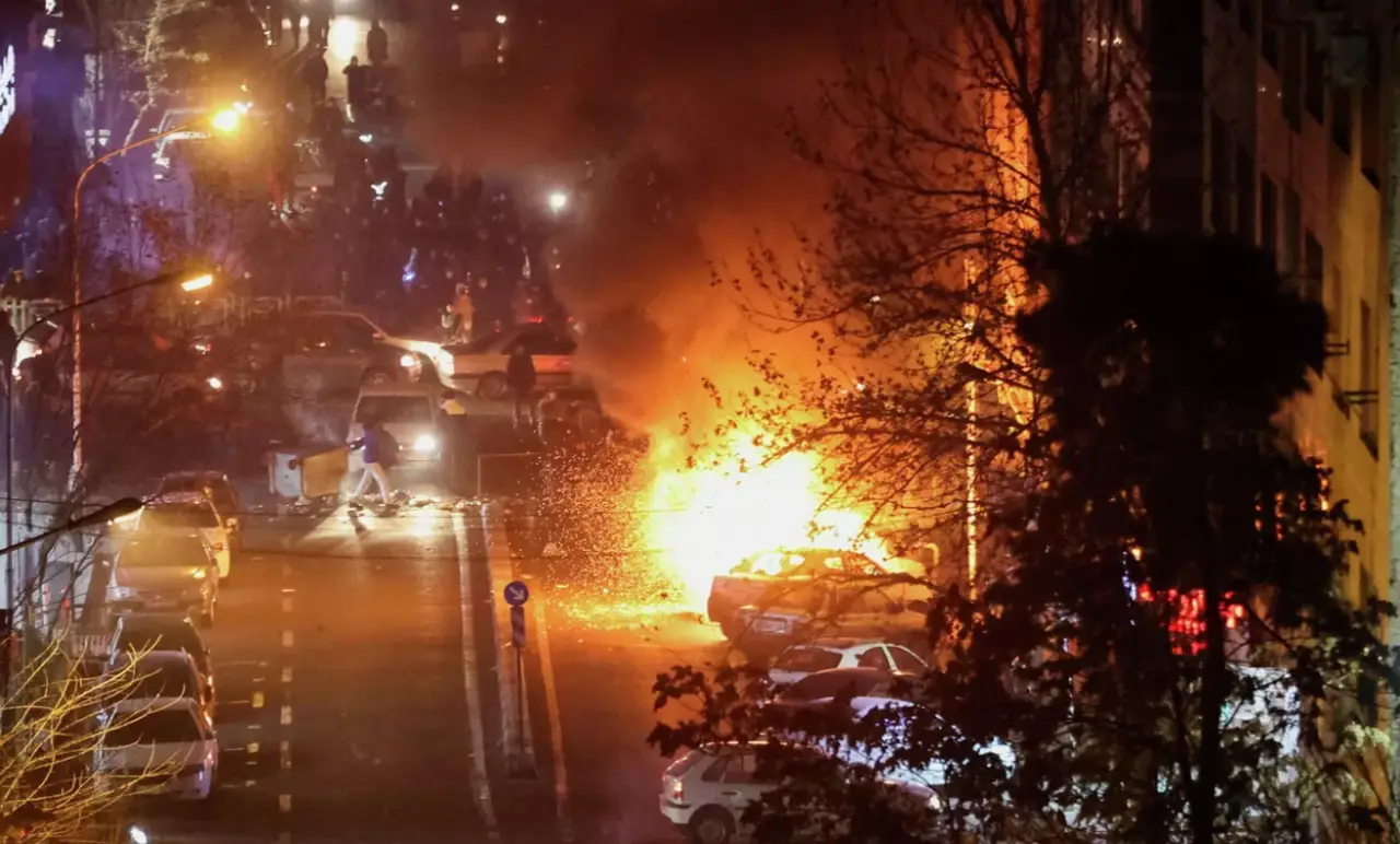 Does the US intend to return Shah Reza Pahlavi to the position of leader of Iran? How exactly the events and the uprising began, with information from Russian sources that also report truths!