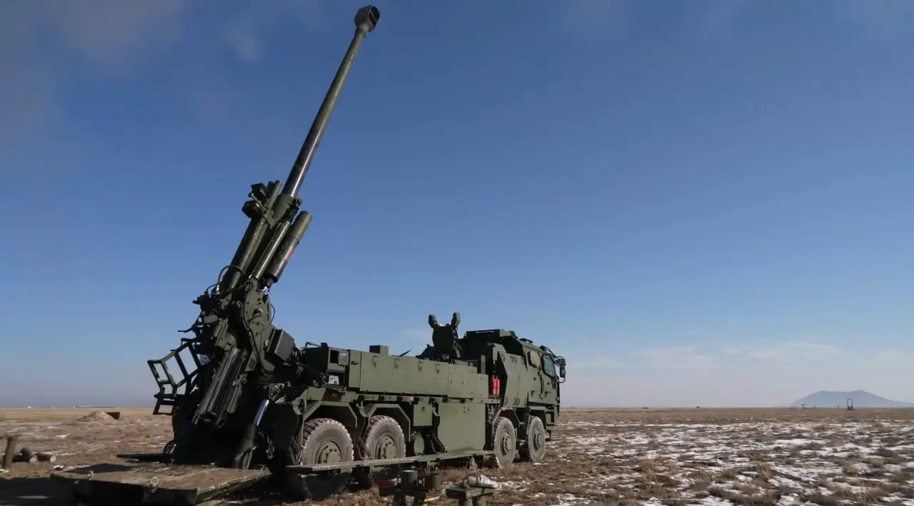 Turkey demonstrated the use of the "revolutionary" Arpan 155 self-propelled gun. The Turkish defense industry was working on converting the towed Panther 155/52 mm guns into self-propelled guns. The contractor is ASFAT
