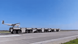 China unveils first truck-mounted EMALS (electromagnetic catapult) for runway-independent drone launches! It's the same one that was mounted on a 97-meter merchant ship. The next night the US hit Venezuela