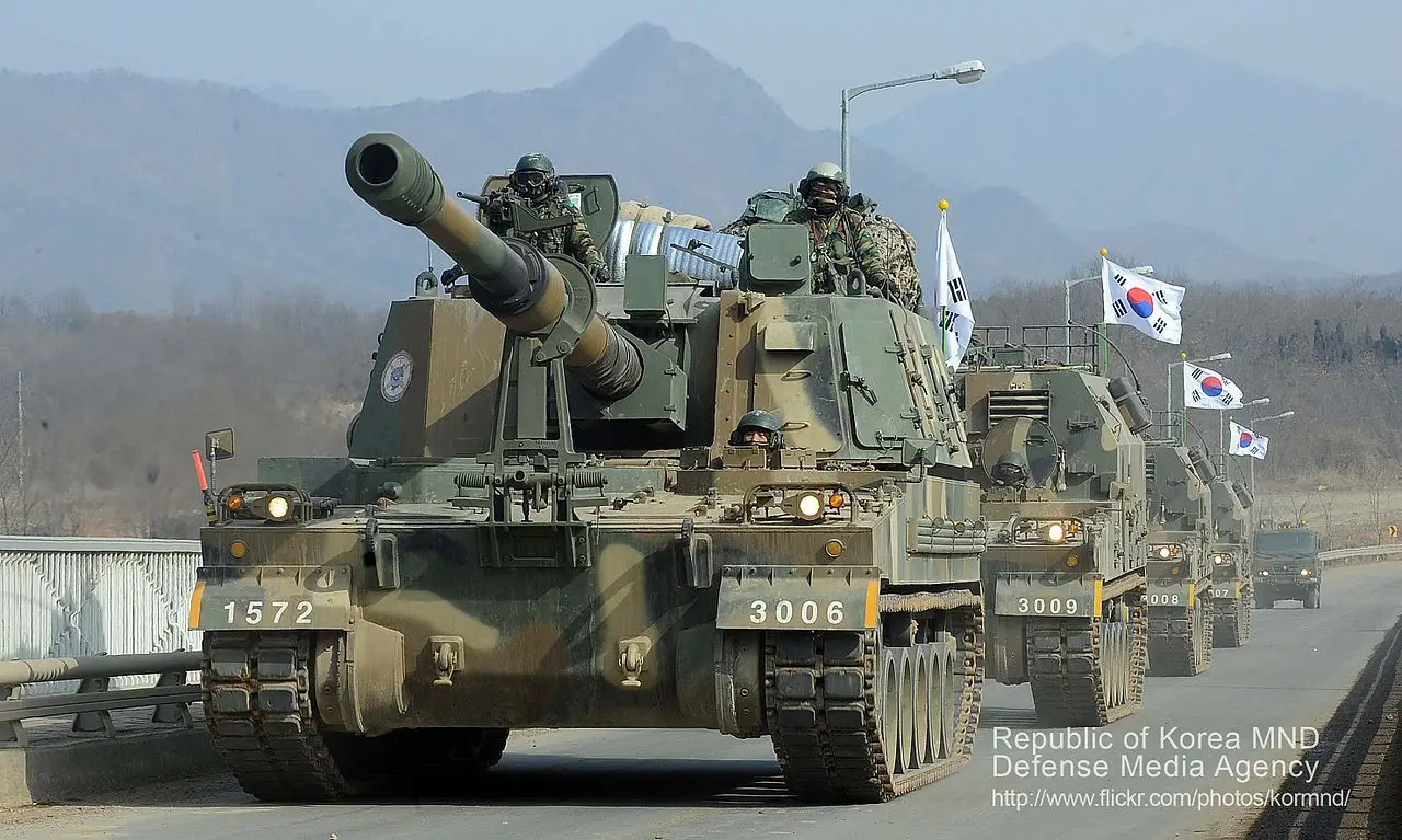Development prospects for the South Korean K9 Thunder self-propelled gun. New versions with automatic loading, with a reduced crew from five to three and a fully autonomous version with remote-controlled firing.