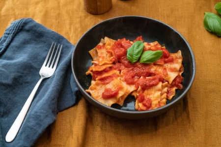 Pasta with tomato sauce