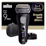 Golarka Braun Series 9 PRO+ 9610s z etui podróżnym i bazą ładującą.