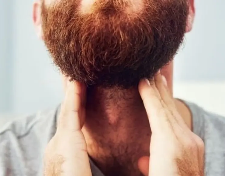 Come posso liberarmi della forfora della barba? 