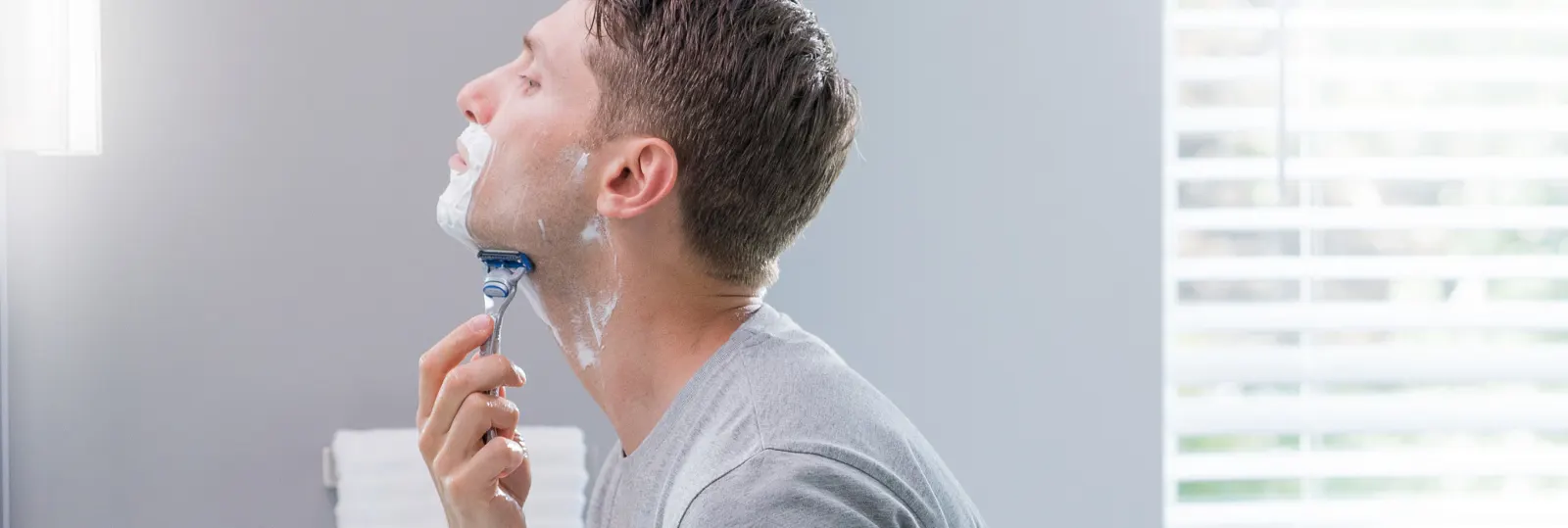 Gillette faz a barba pela primeira vez