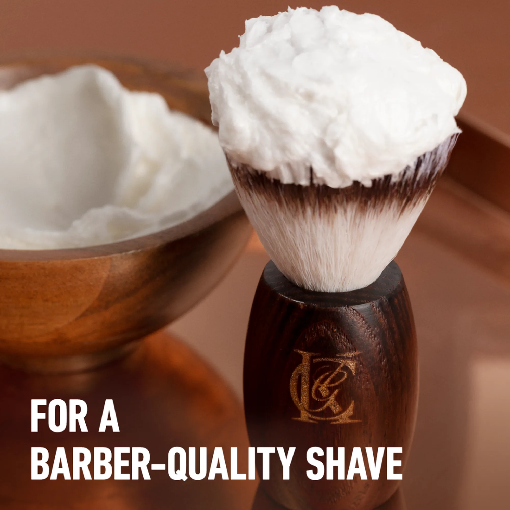 Creme de barbear King C. Gillette para criar espuma rica e barbear profissional diário