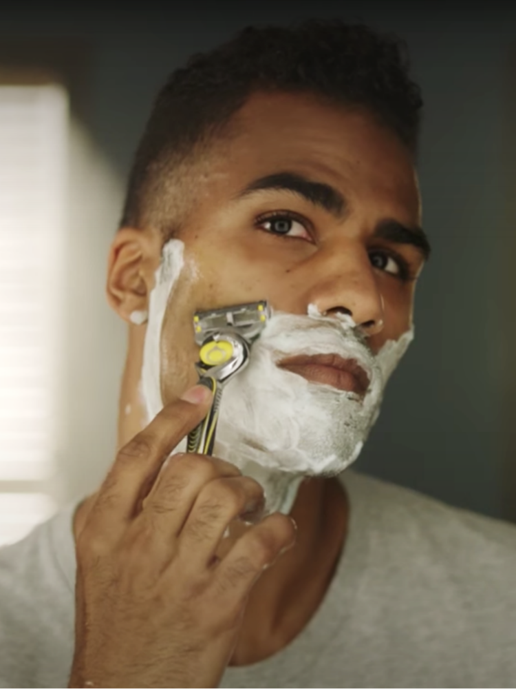 Come Curare i Peli incarniti e gli Sfoghi Gillette IT