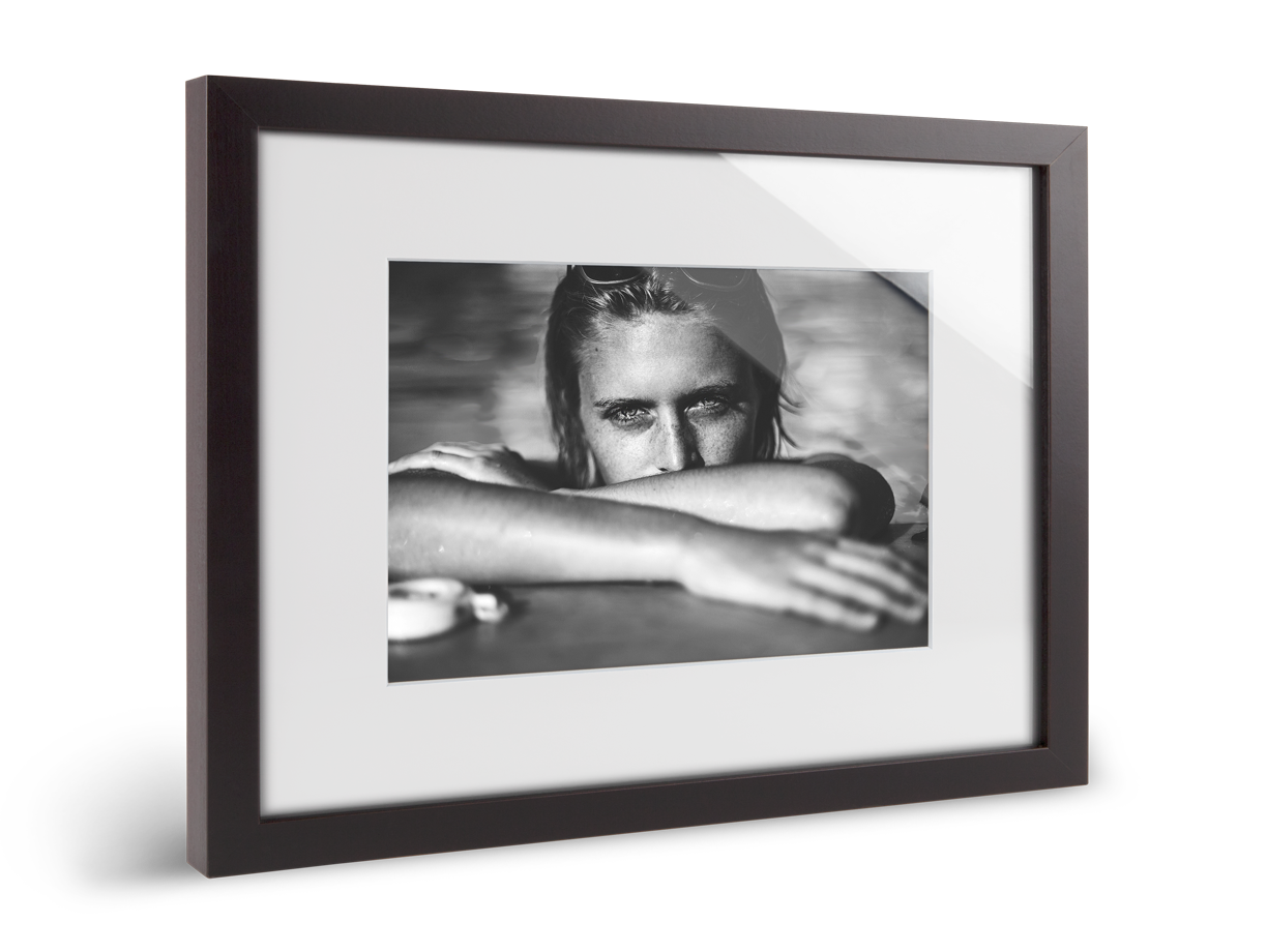 LightJet print on Ilford Baryta paper in a solid wood passe-partout frame.