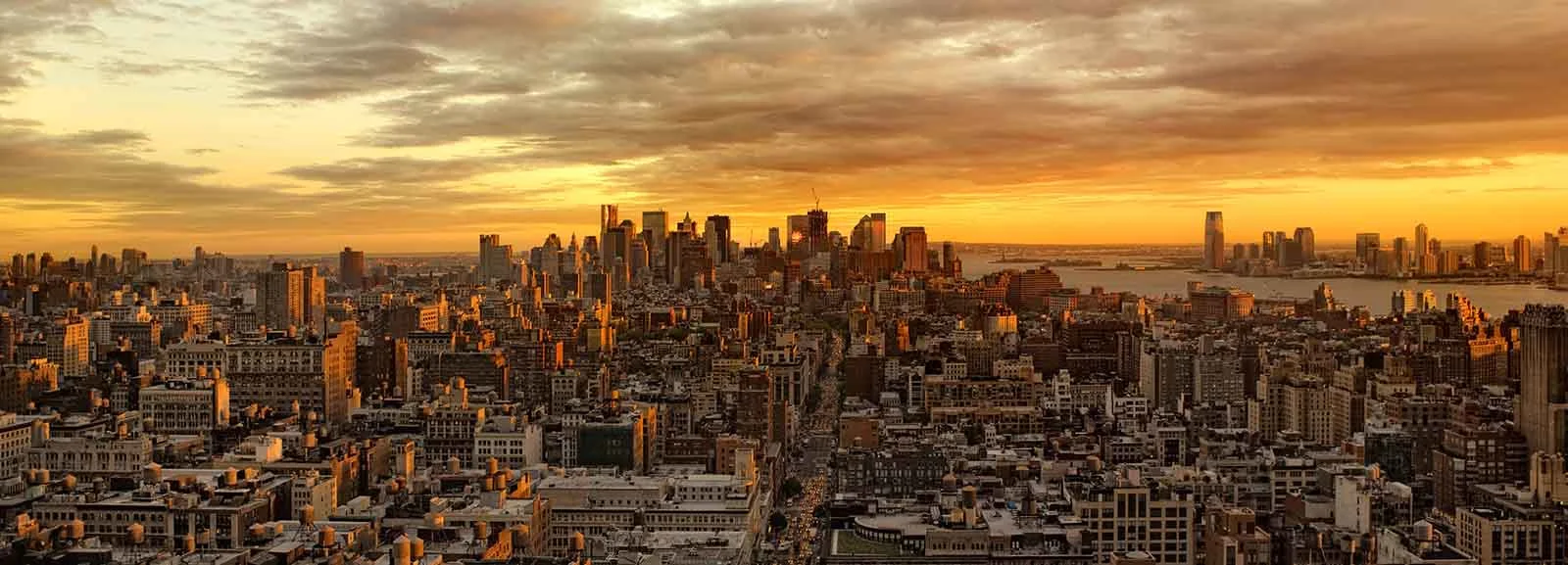 New york skyline at sunset.