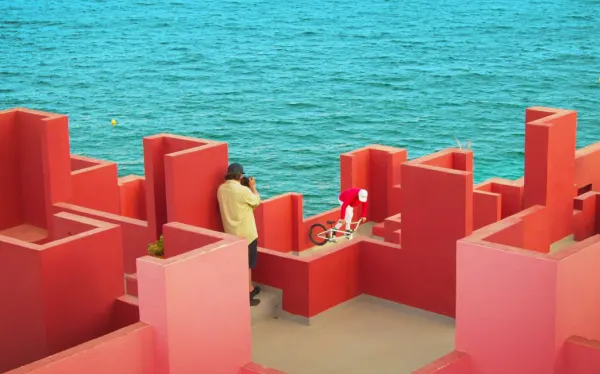 Lorenz Holder photographs the BMX rider Senad Grosic in the La Muralla Roja residential complex. 