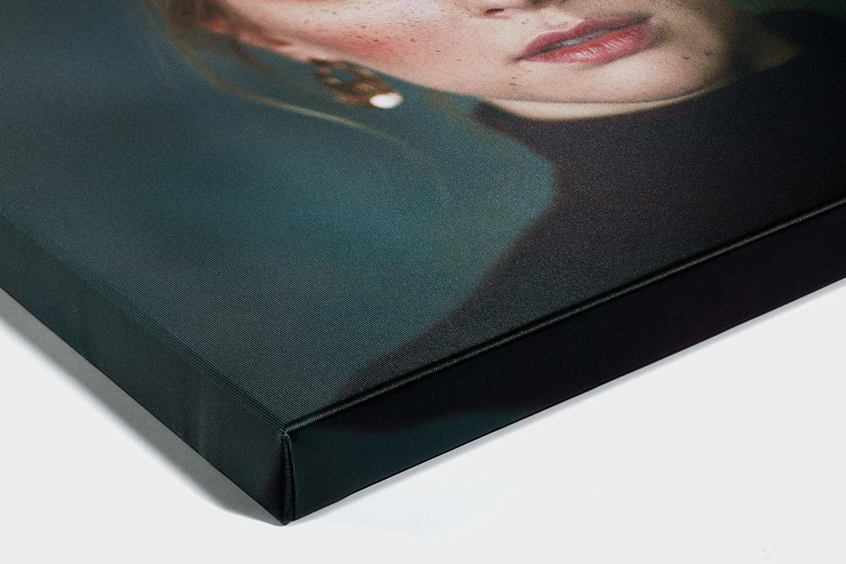 Detailansicht einer Foto-Leinwand aus Textil von WhiteWall.