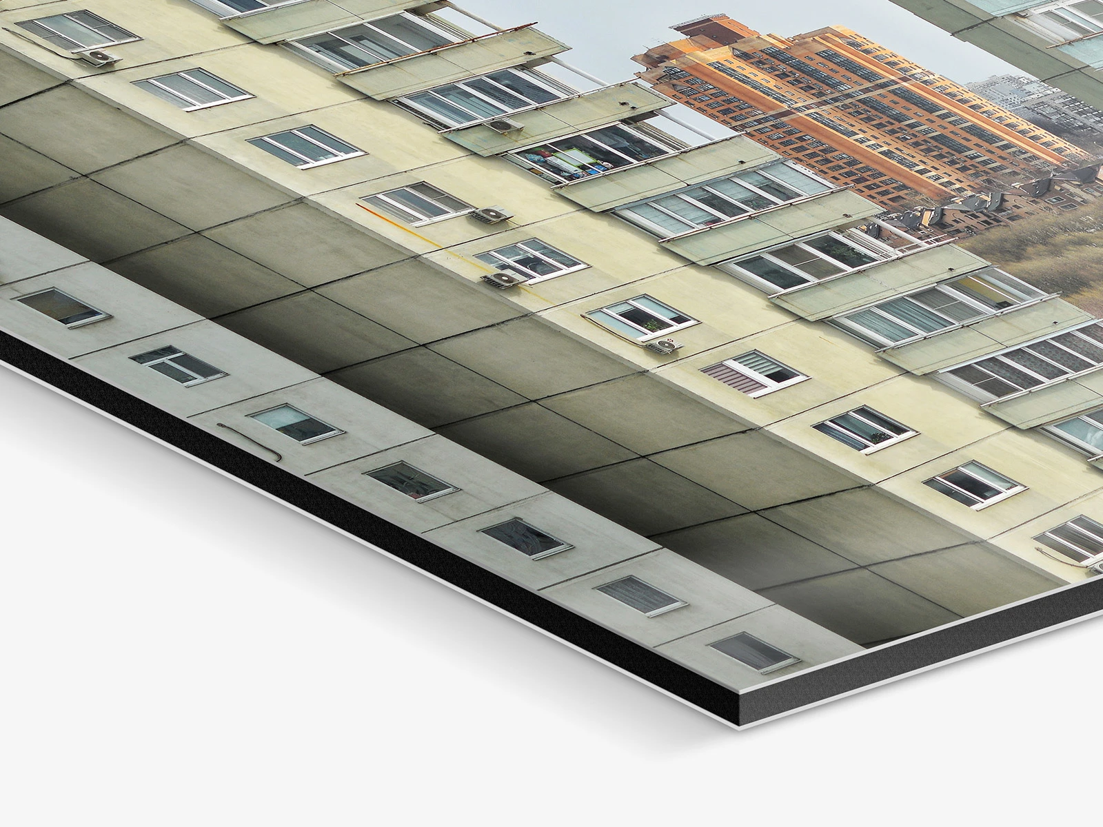Close up of the image of windows on skyscraper on direct Print On Aluminum Dibond.