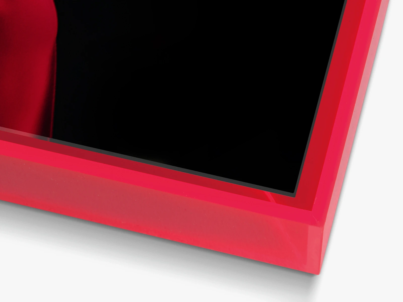 Close up of a corner of the red Pop Art Frame.